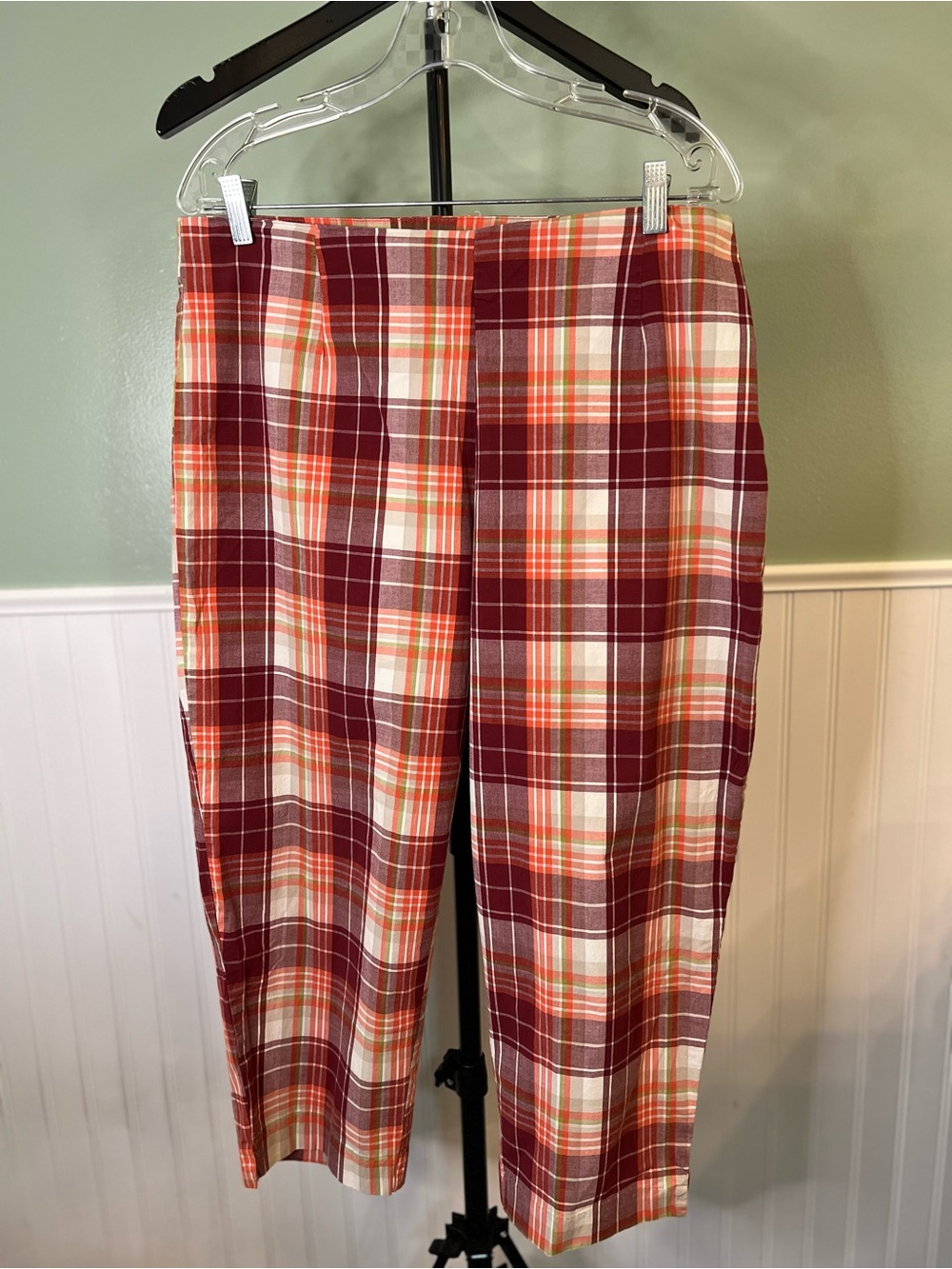 Mountain Lake Plaid Capris in Burgundy, Cream, and Orange. Size 16